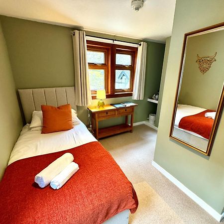 Отель Navidale House - Bed, Breakfast & Bar Хелмсдейл Экстерьер фото
